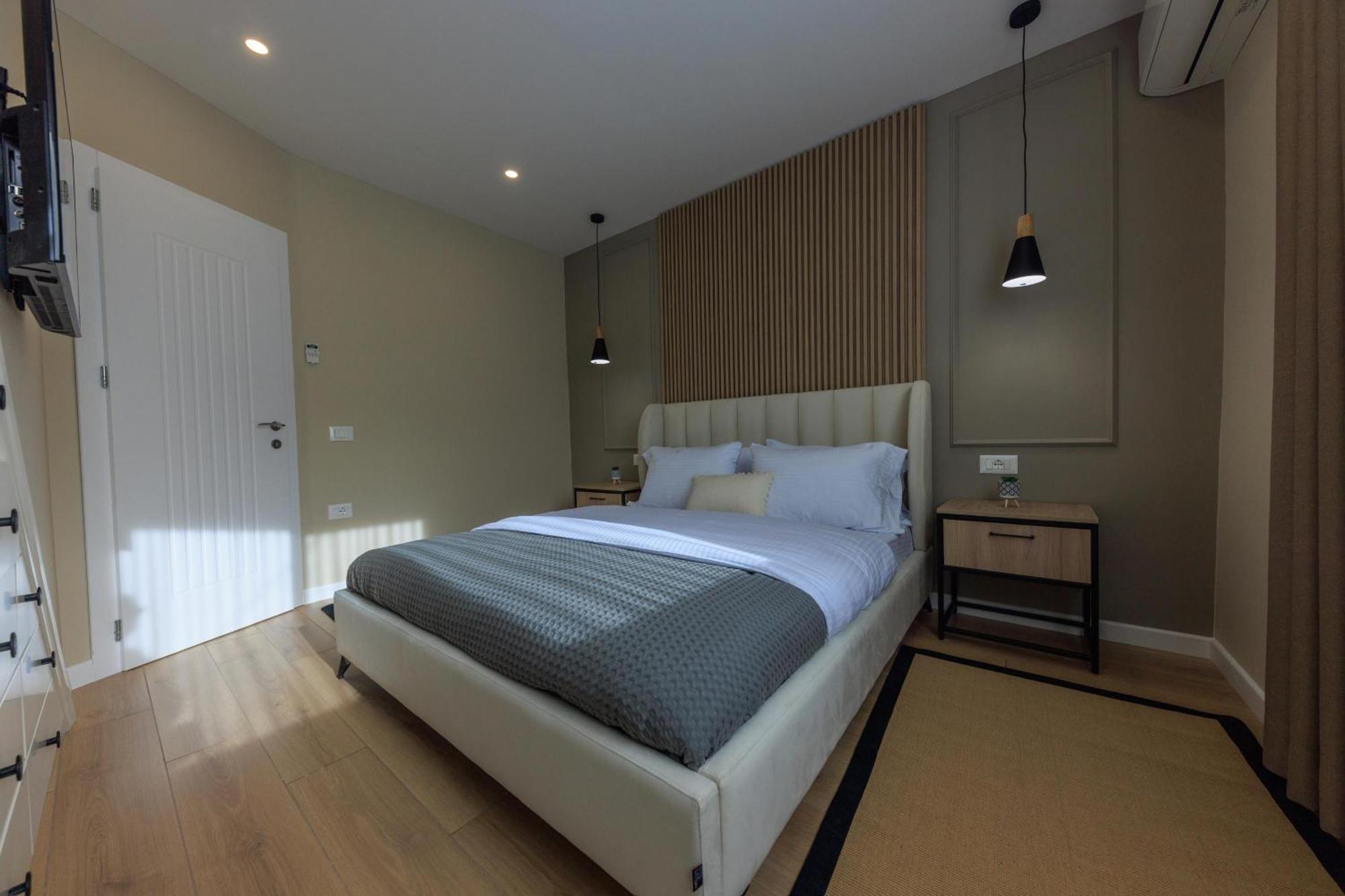 Syncron Centre Skyline Rooftop Tirana Apartments מראה חיצוני תמונה